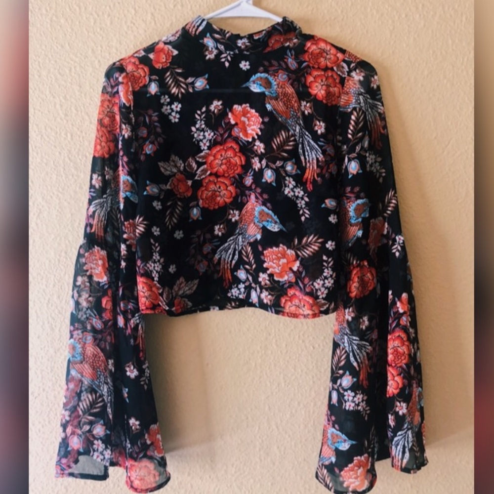 Black cropped bell sleeve floral top